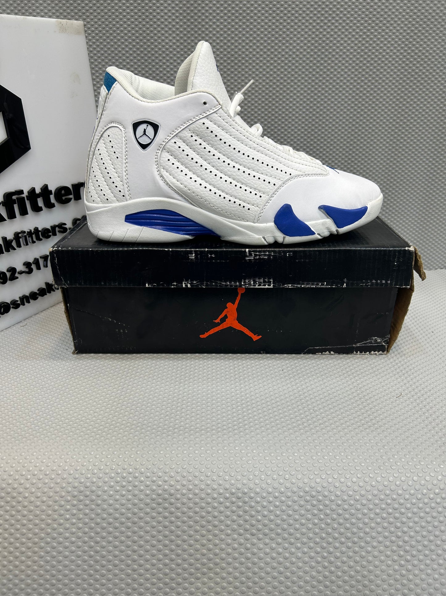 AR JDN 14 - Retro - White Blue
