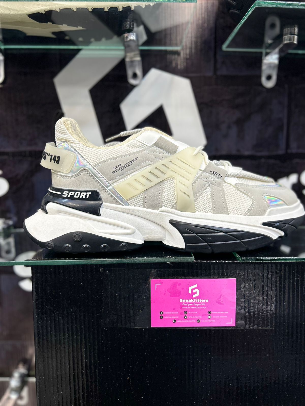 Fashion - Sport - White Black