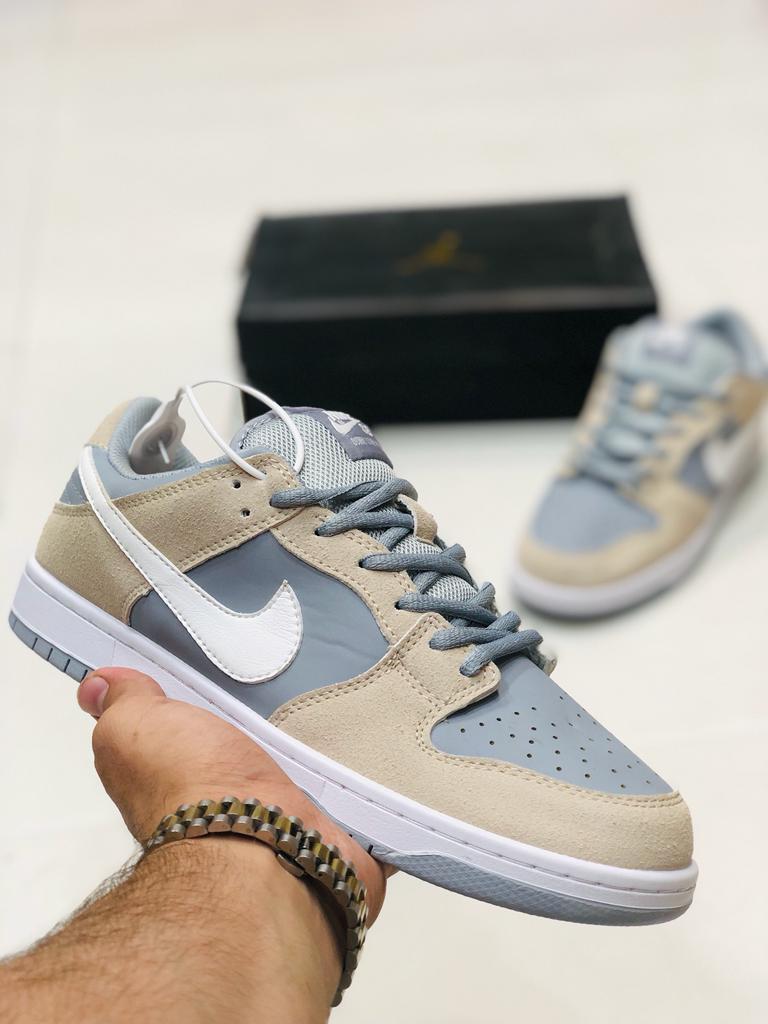 NKE Airforce1 Dunk Low Summit White 2.0 Sneakfitters