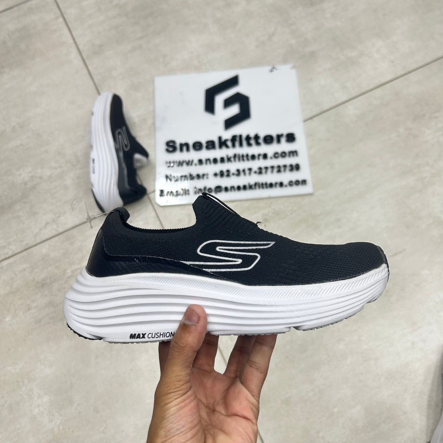 SK - MaxCushion - Black