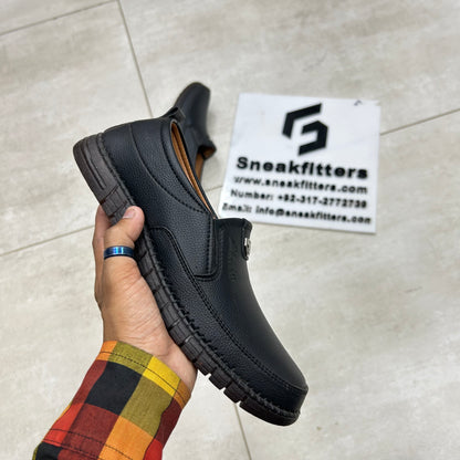 Clarks Shoes - D4 - Black