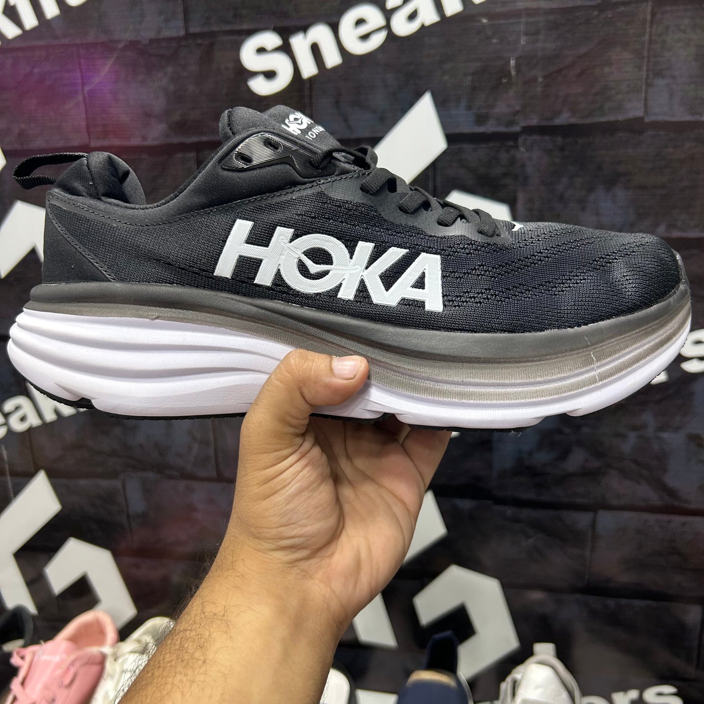 Hoka - Bondi 8 - Black White