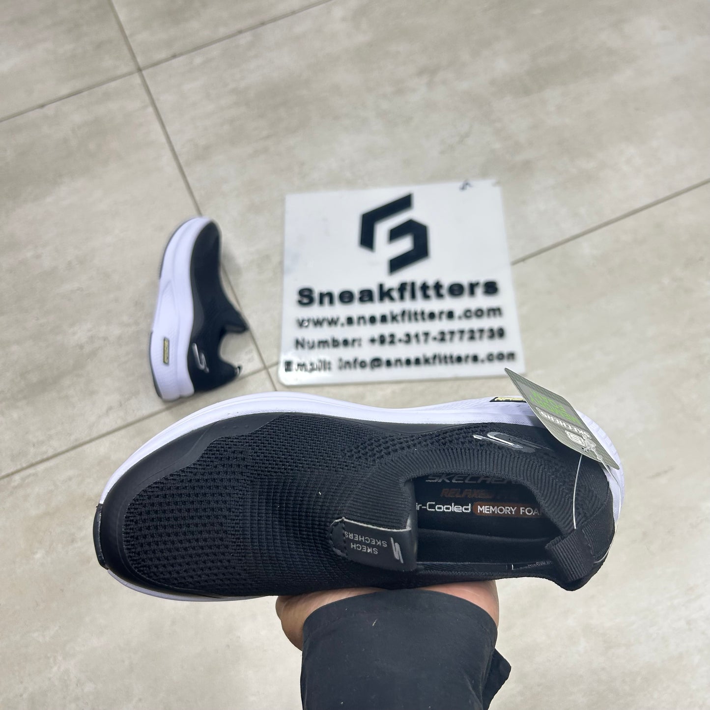 SK - GoRun - Black White