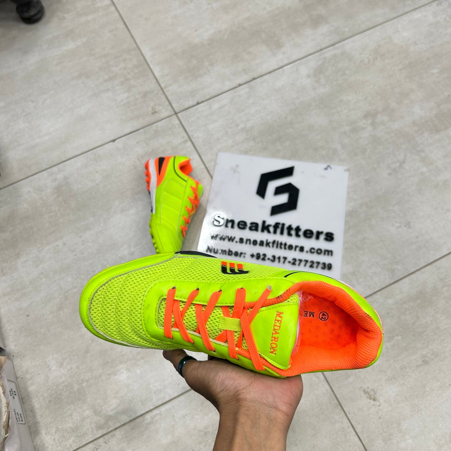 Football - Medaron - Grippers - Green