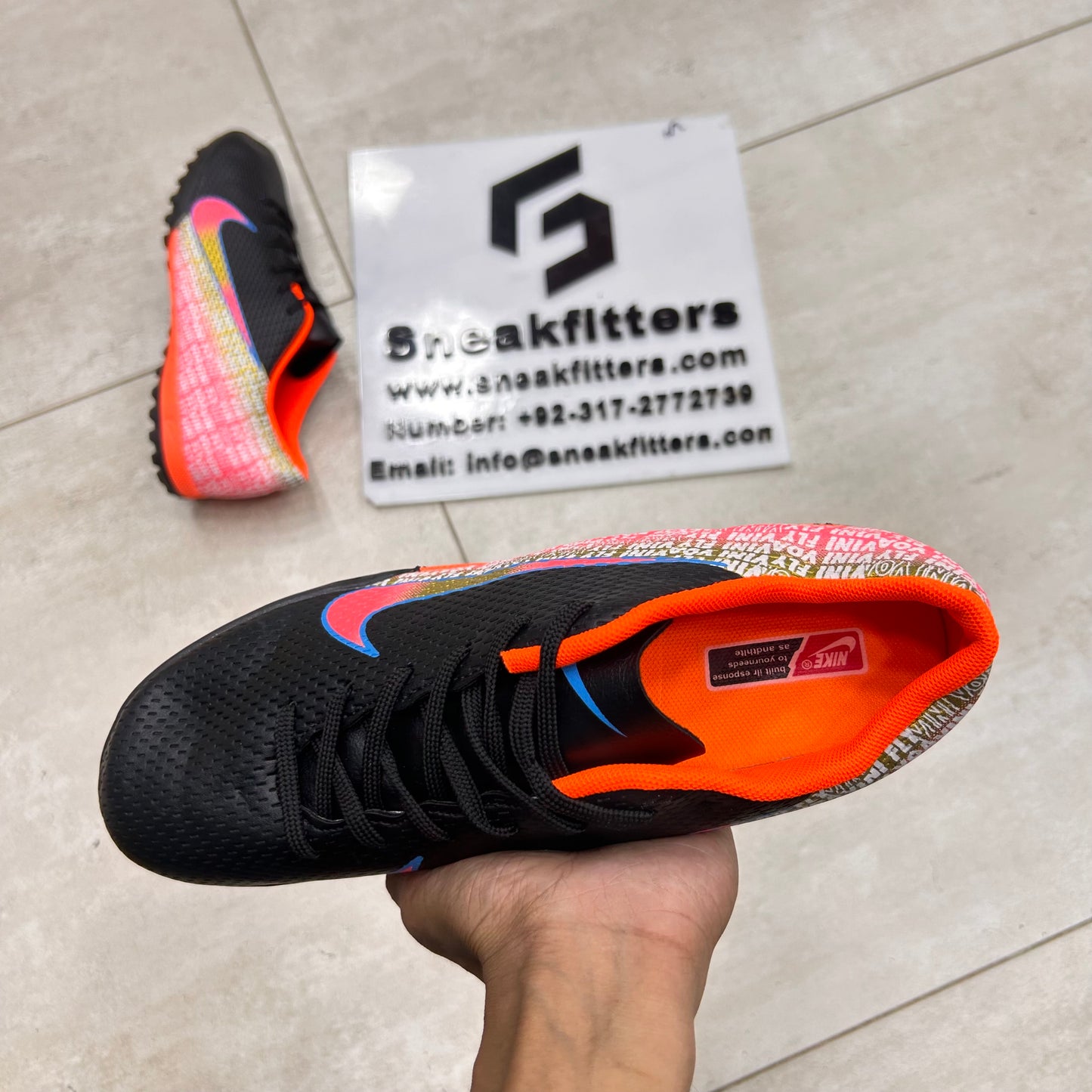 Football - NK Voavini Fly - Gripper - Black with Pink