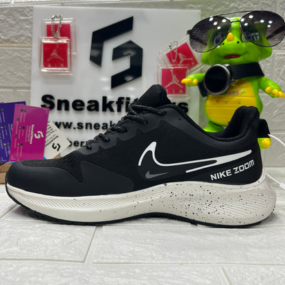 NK - Air Zoom - Black / White