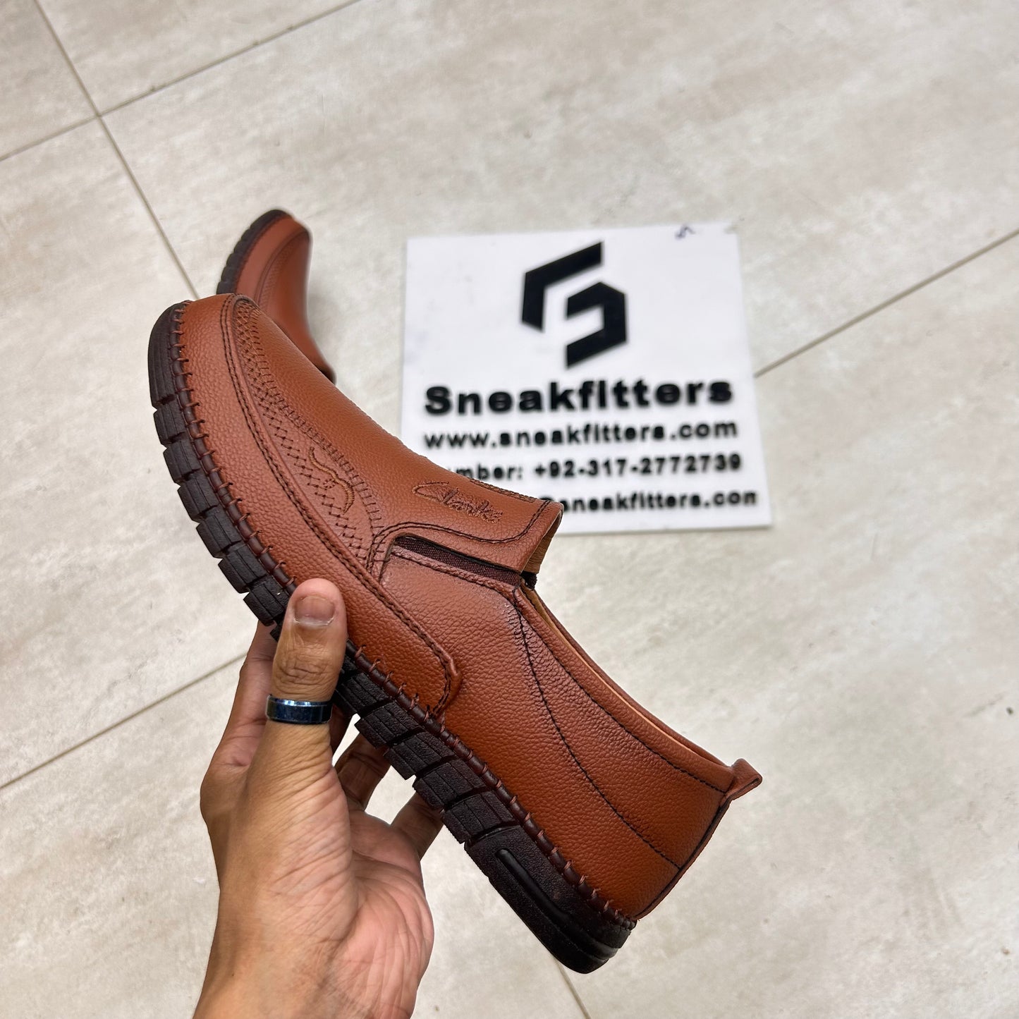 Clarks Shoes - D5 - Ten
