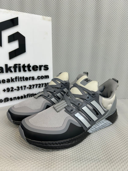 AD - Ultra boost -  Light Gray With Black