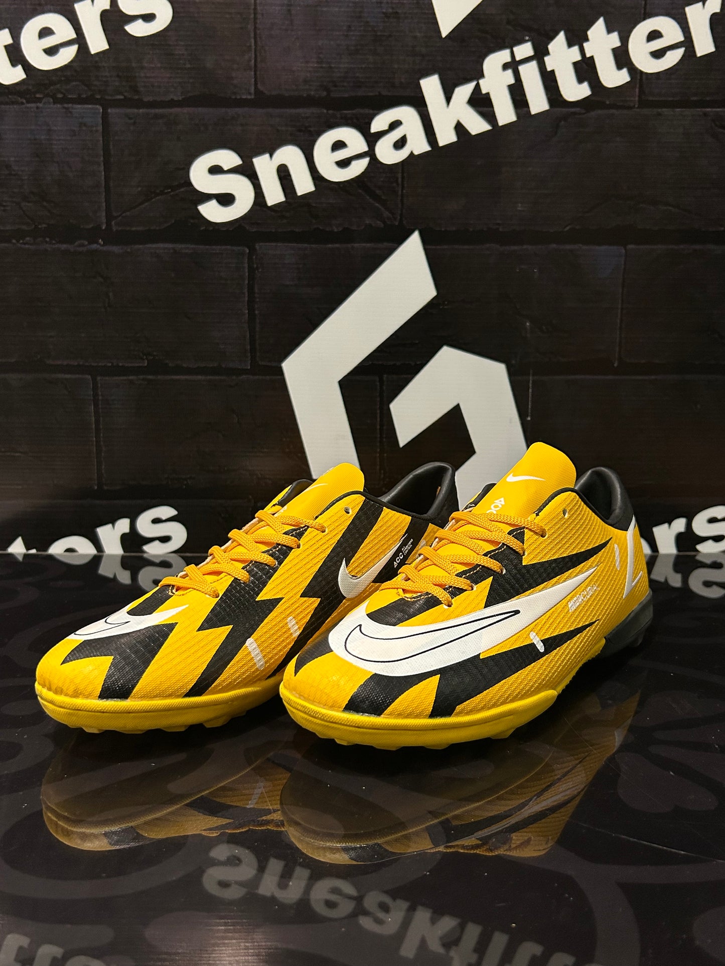 NKE - Football Boots - Yellow Black