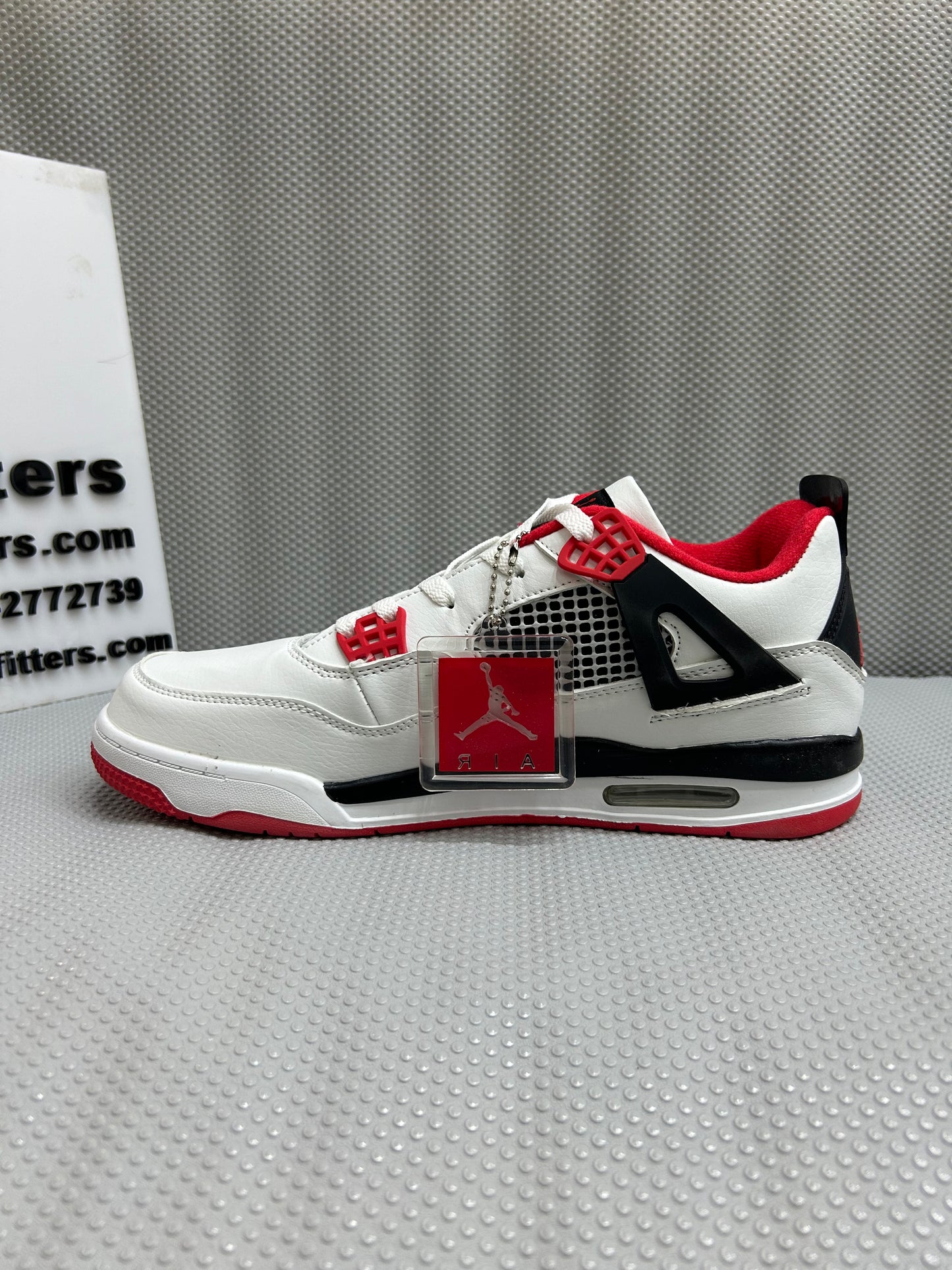 AR JDN 4 - Retro - Red White