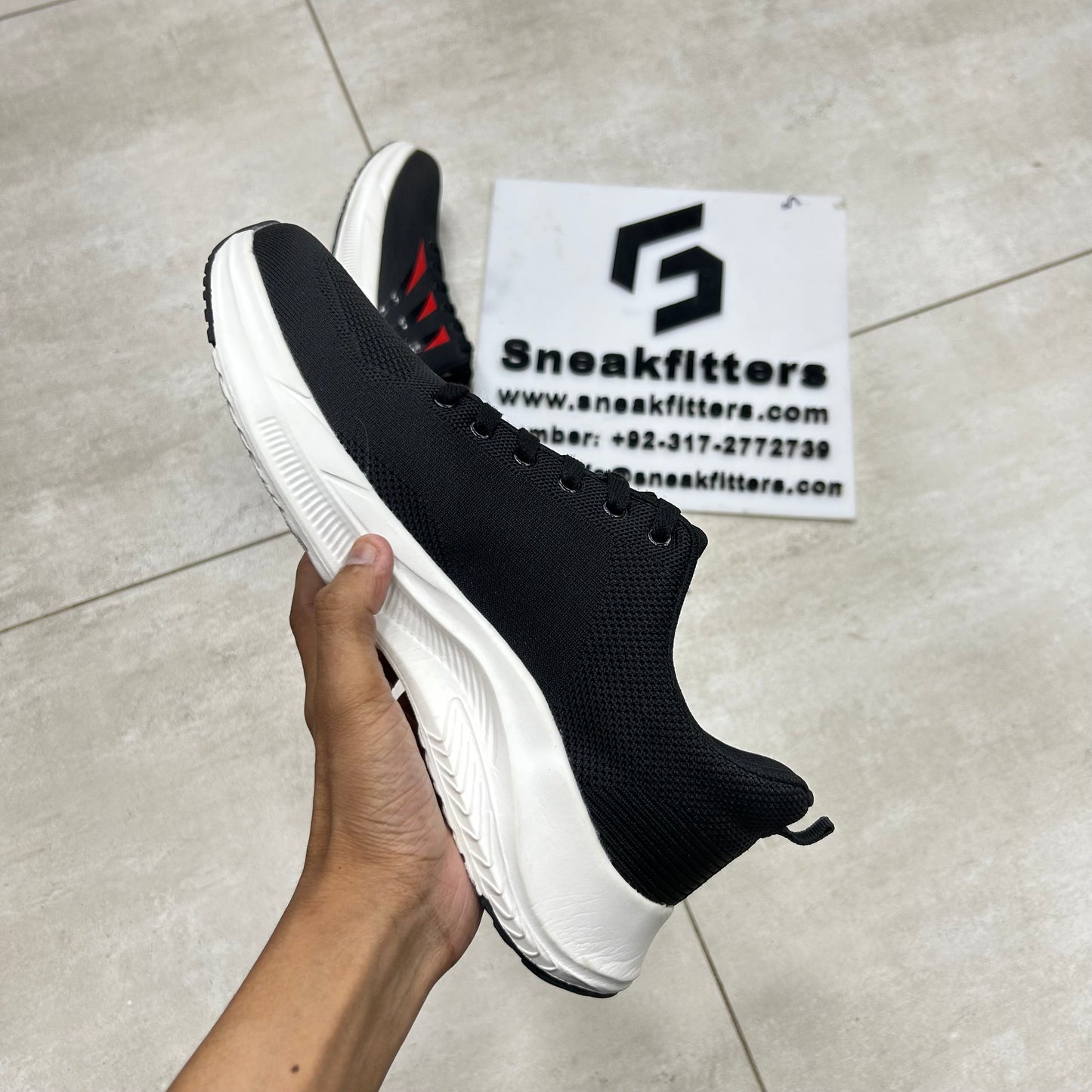 AD - Running - Black Red