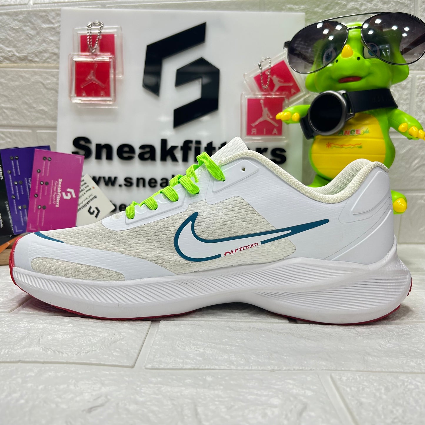 NKE Zoom - Structure 8X - White Neon