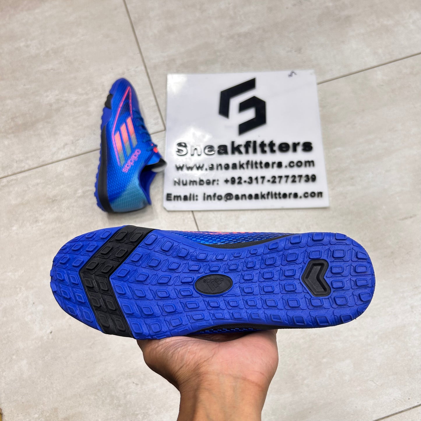 Football - Adid - Gripper -  Blue Pink