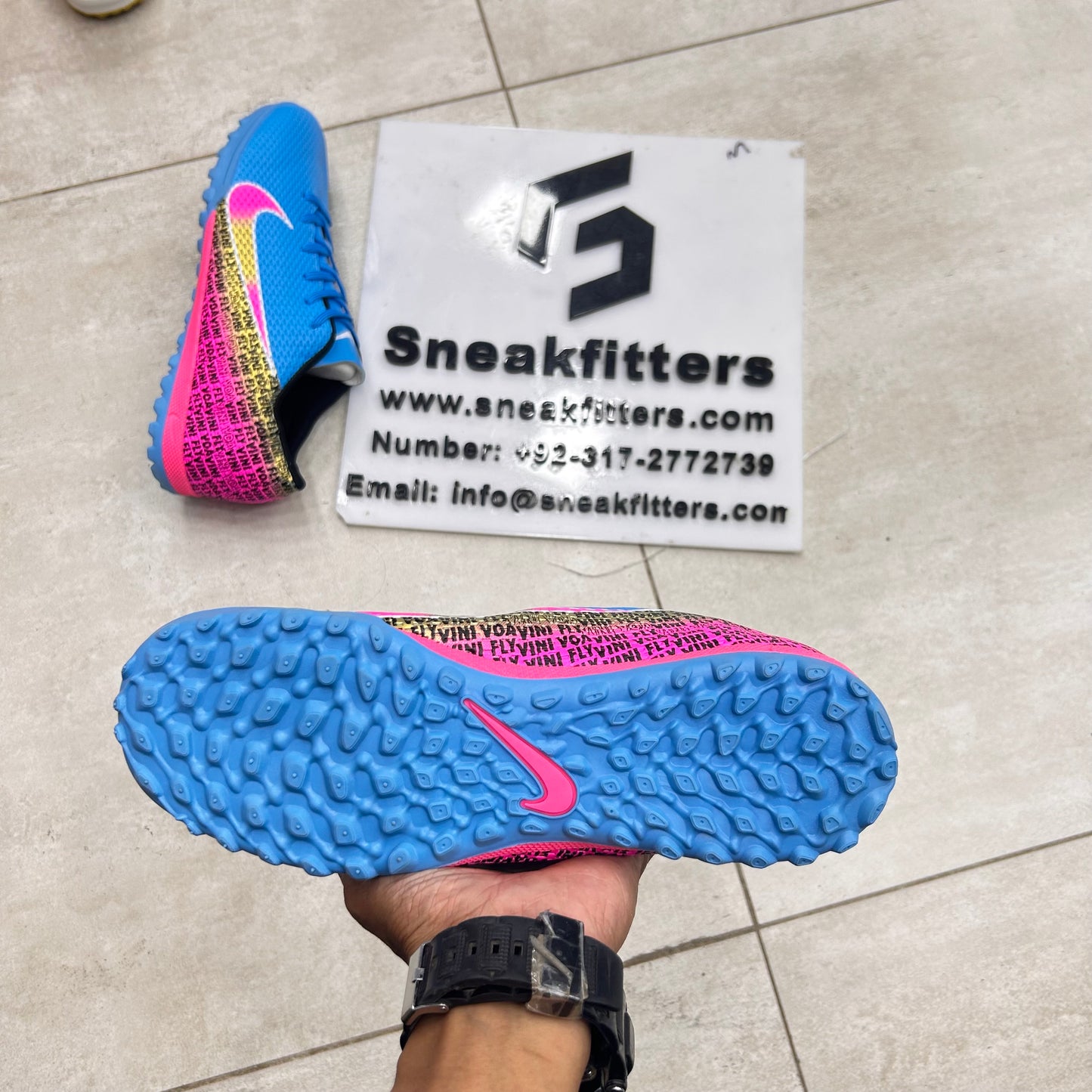 Football - NK Voavini Fly - Gripper - Blue with Pink