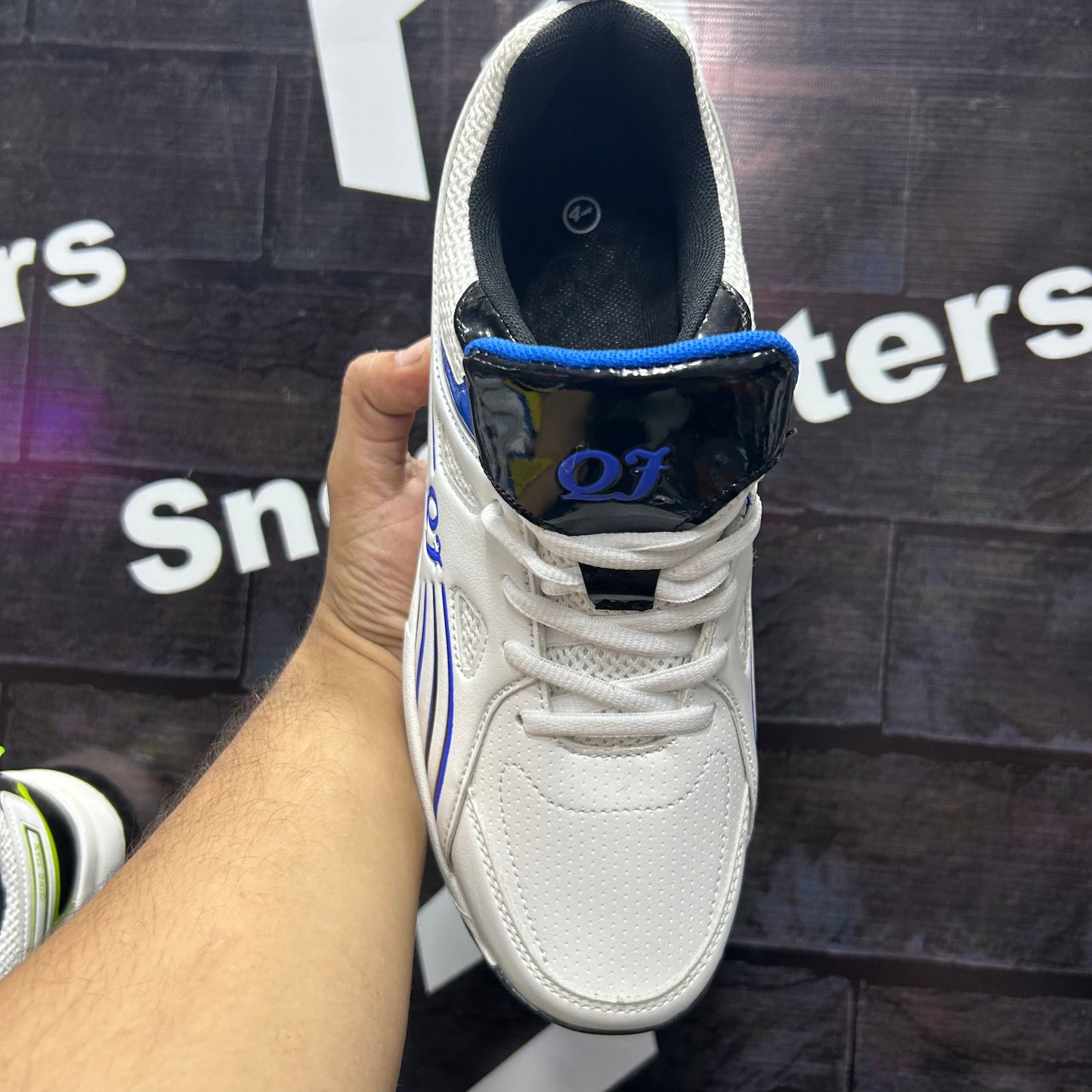 QJ  - Gripper - White Blue