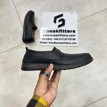 Clarks Shoes - D4 - Black