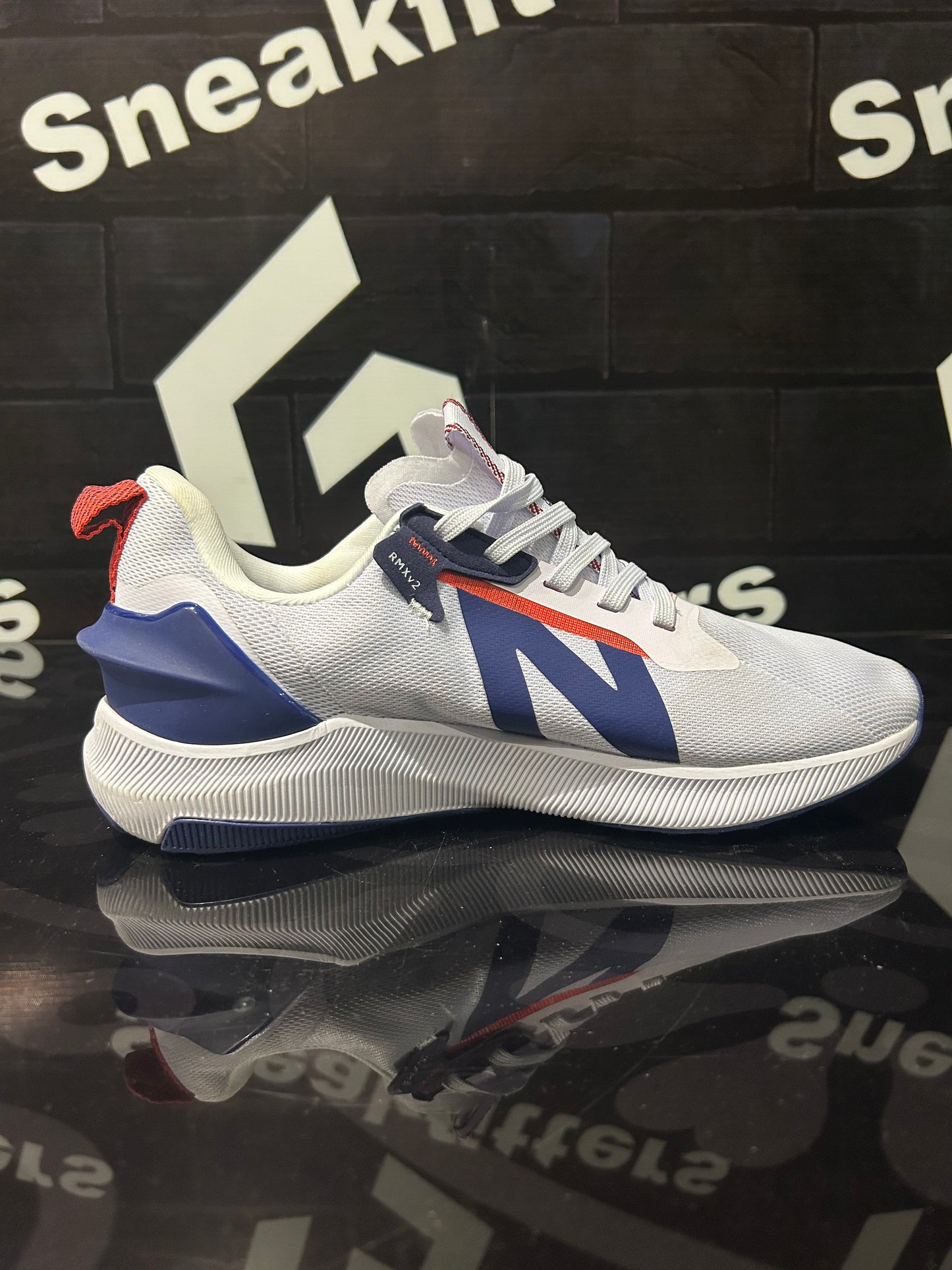 NB - Fuelcgell - White Blue