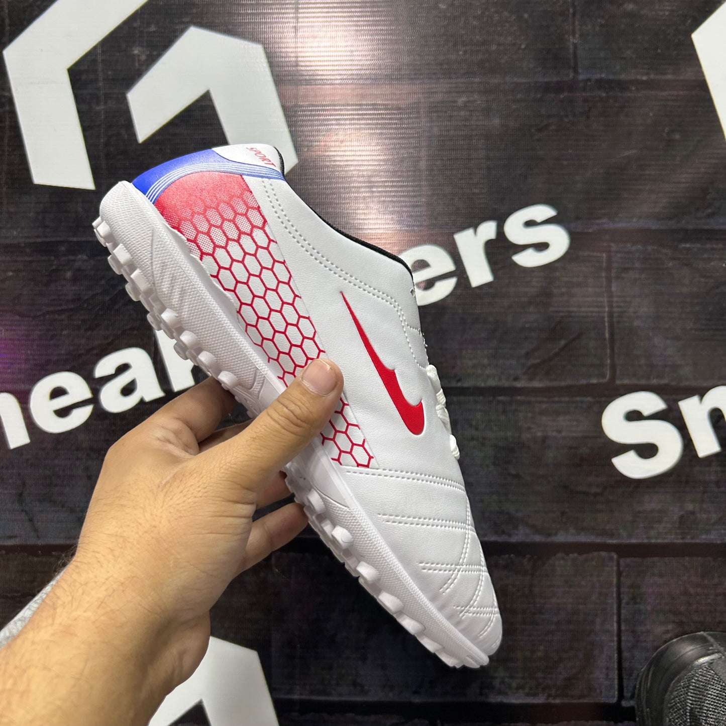 NK - Grippers - white