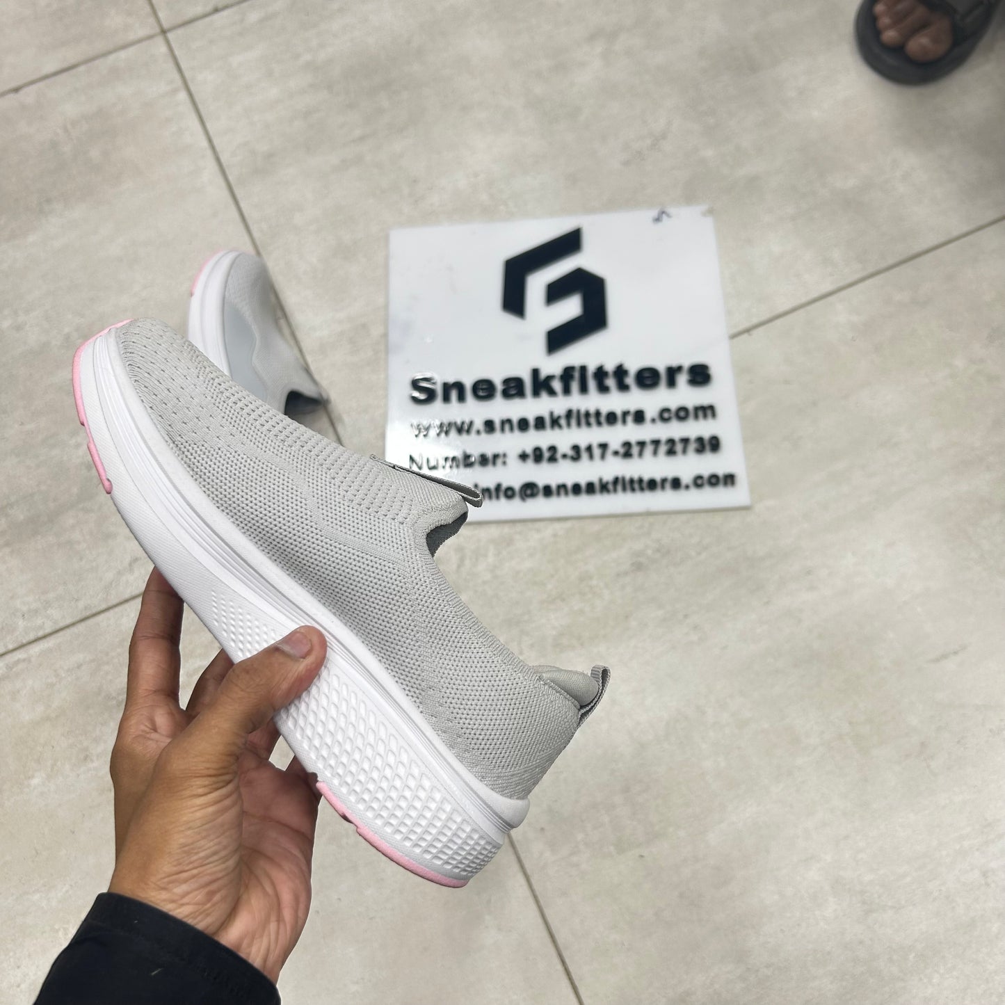 SK - GoRun - Gray with Pink