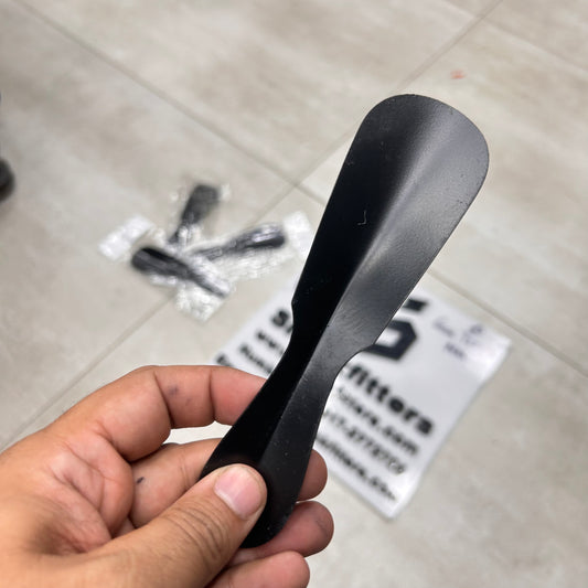 Shoe Horn Metal Black