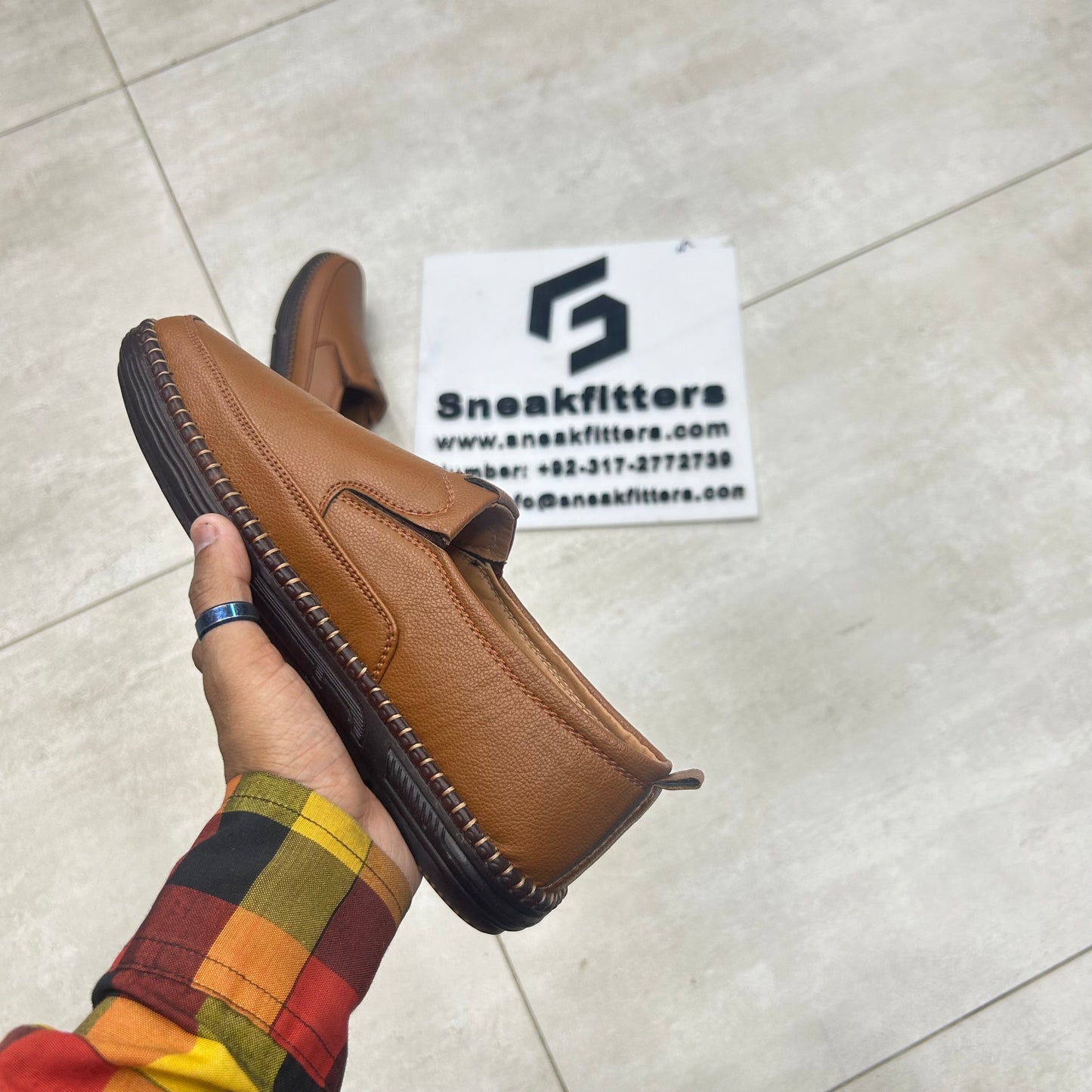 Clarks Shoes - D8 - Brown