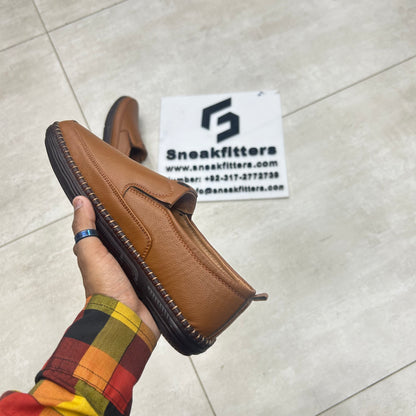 Clarks Shoes - D8 - Brown