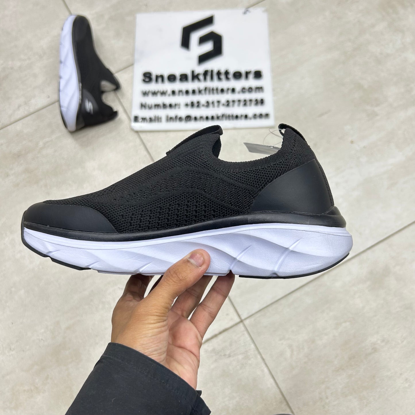 SK - Dlux Walker - Black