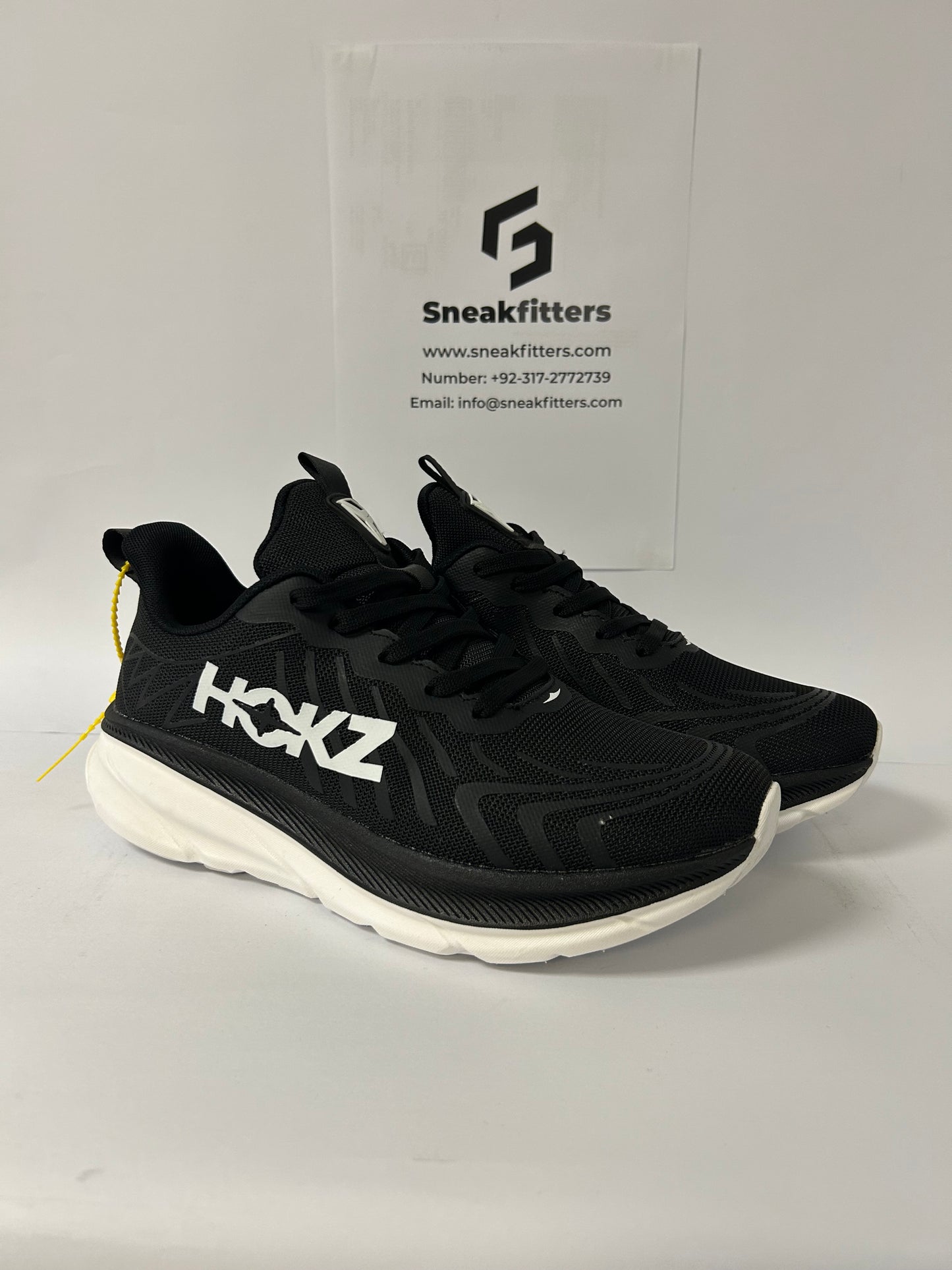 HOKZ - Unbeatable Comfort - Black White 2.0