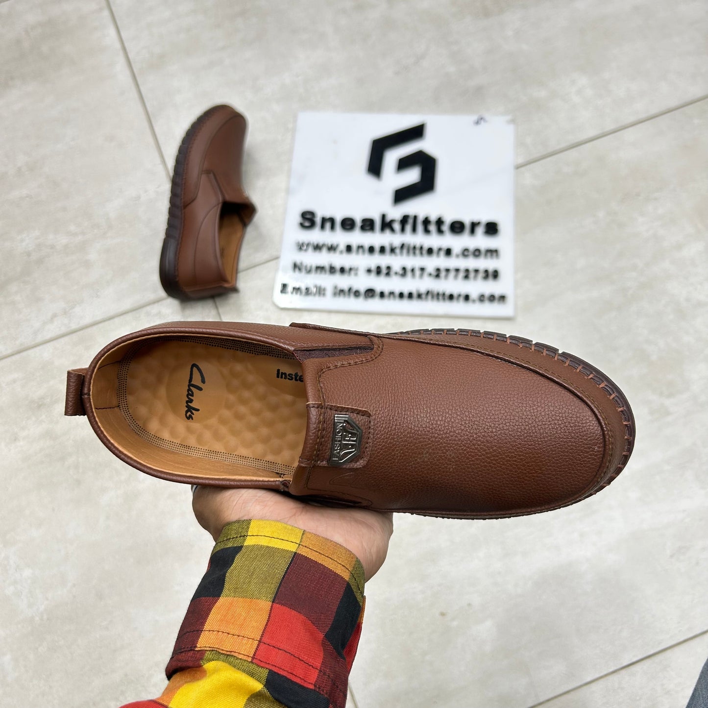 Clarks Shoes - D4 - Brown