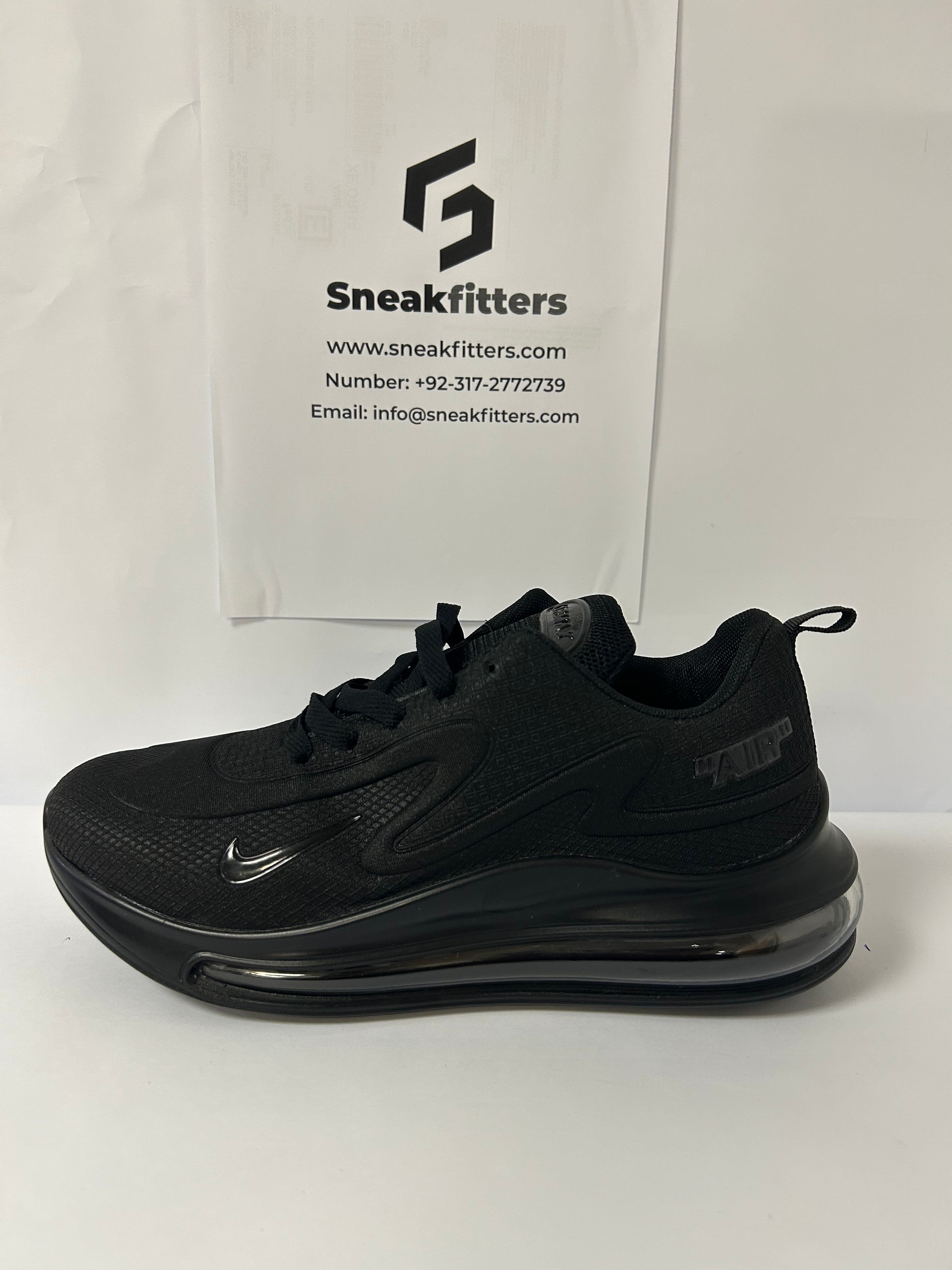 NKE Air Max 720 All Black Sneakfitters