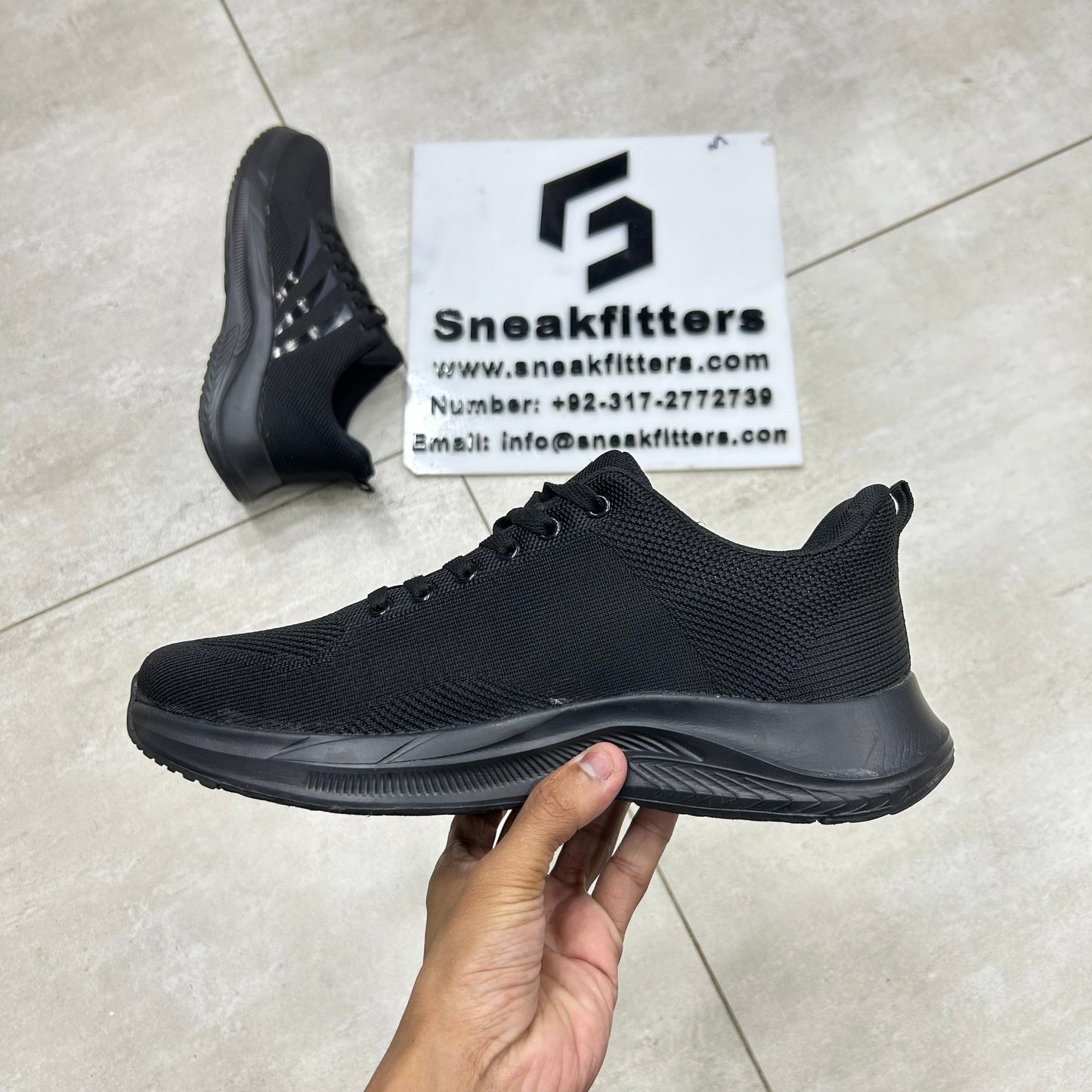 AD - Running - Full Black