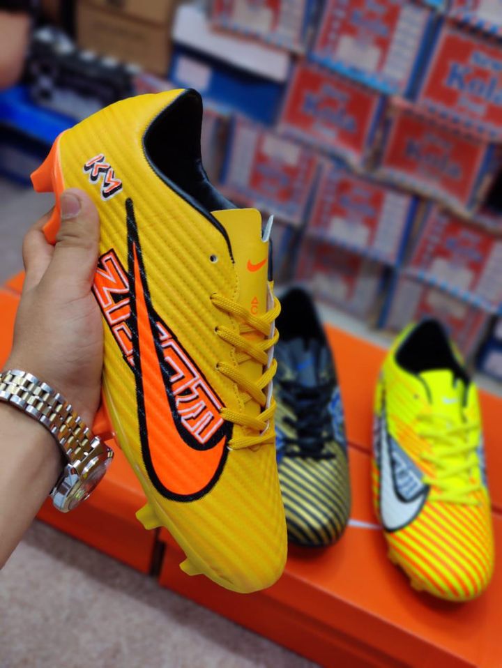 NKE - Football Boots - Orange