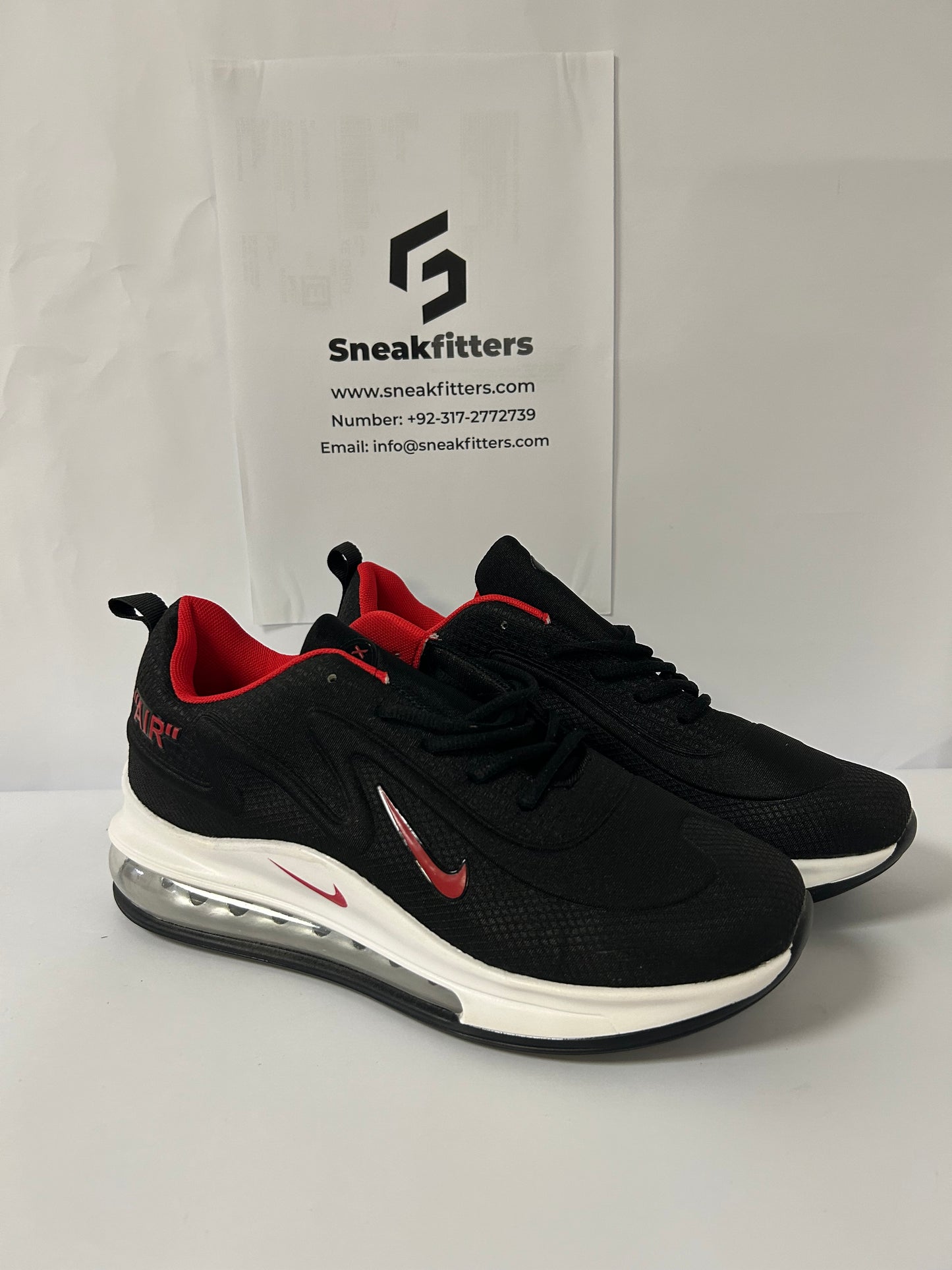 NKE Air Max 720 - Black Red