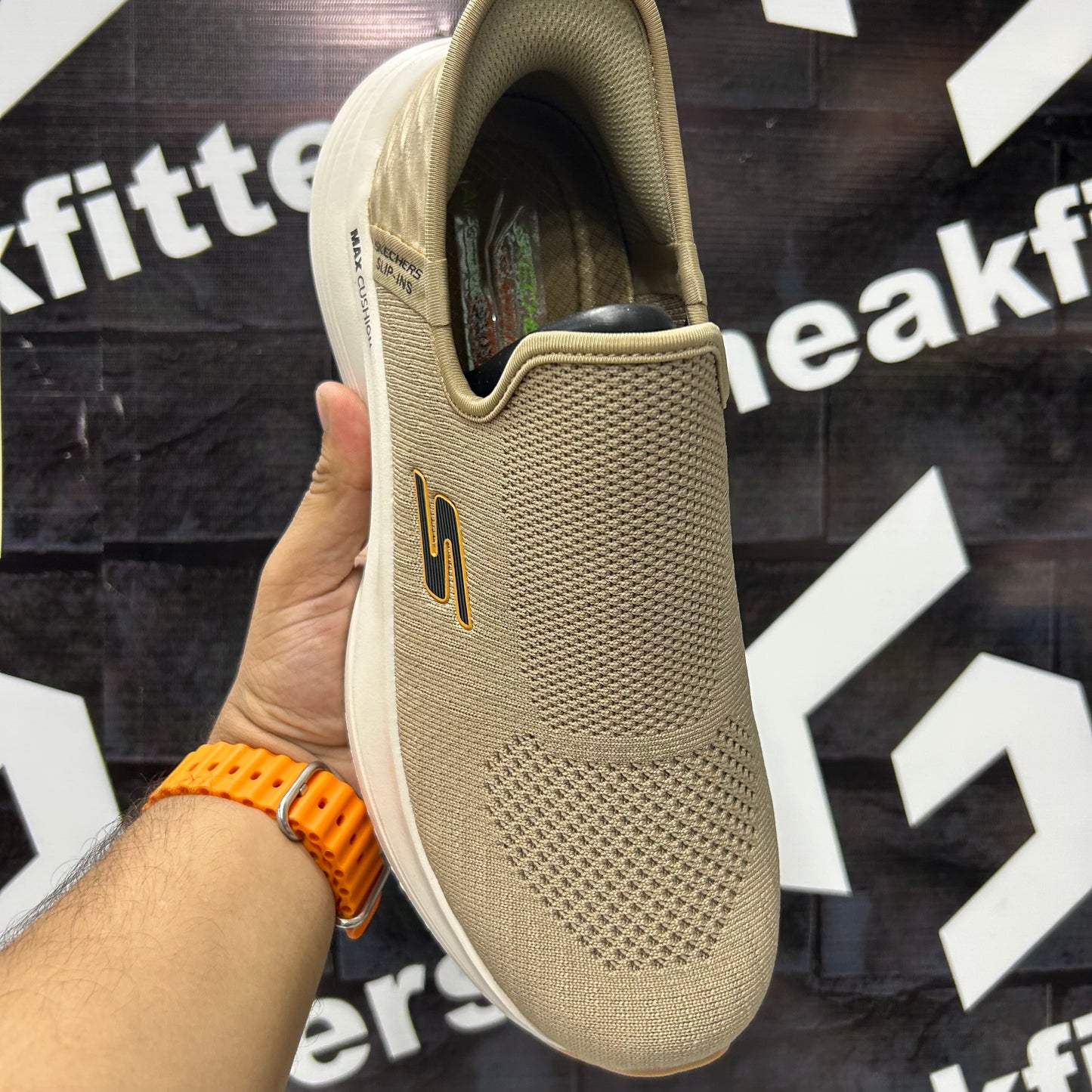 Skechers - GY - Max Cushion - Khaiki