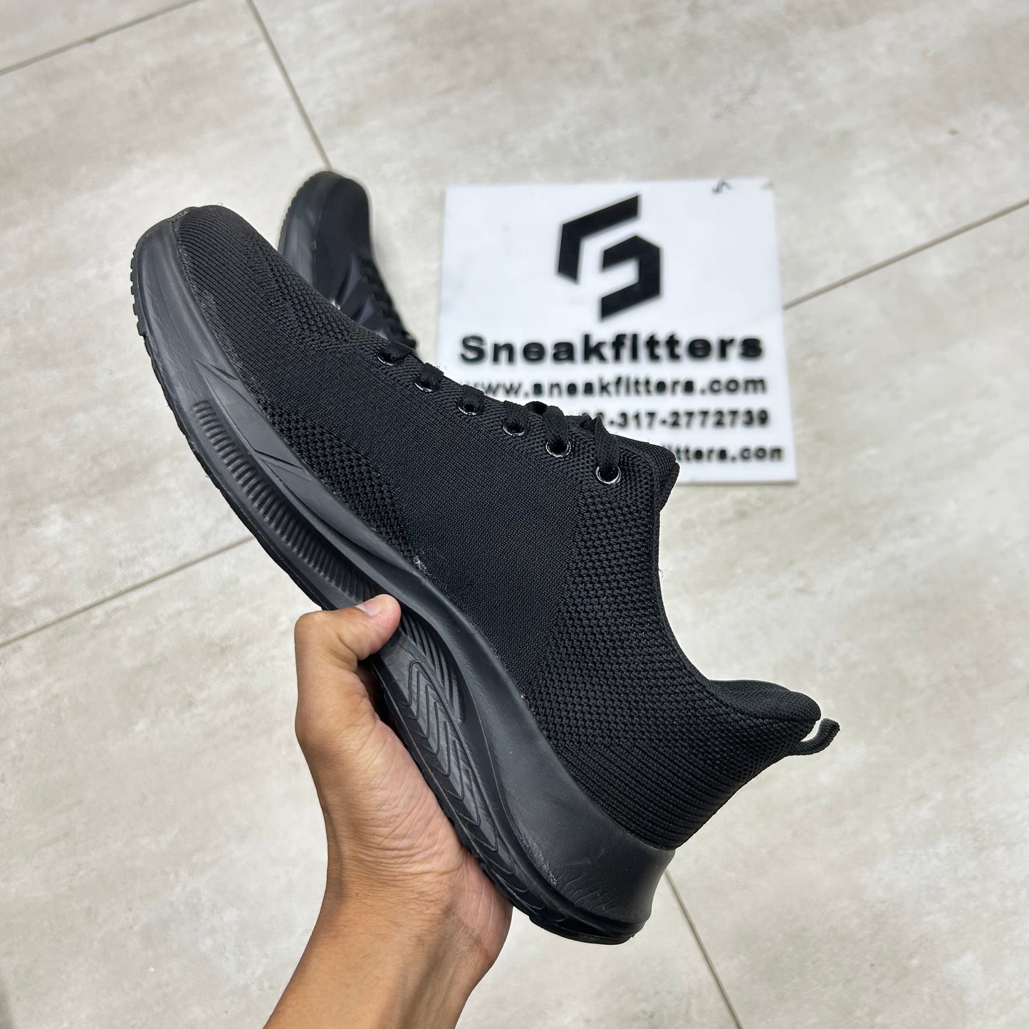 AD - Running - Full Black
