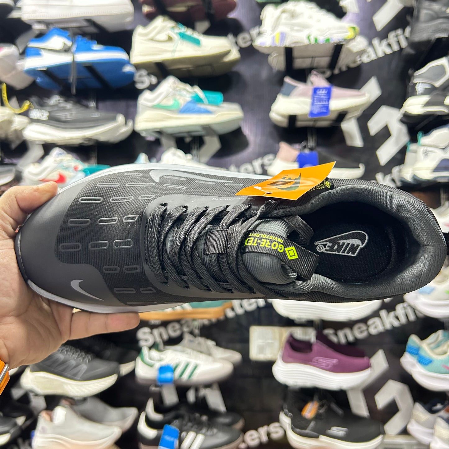 NK - Gore Tex - Black