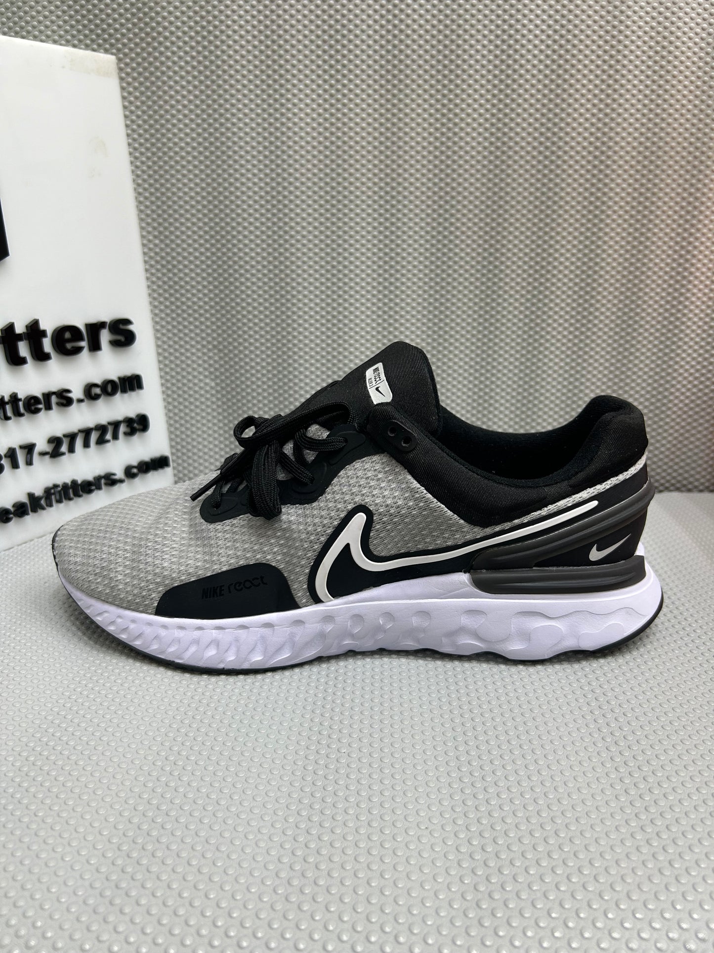 NKE - React Miler 3 - Gray Black