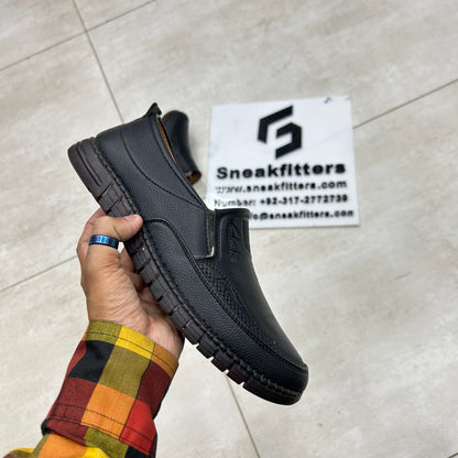 Clarks Shoes - D5 - Black