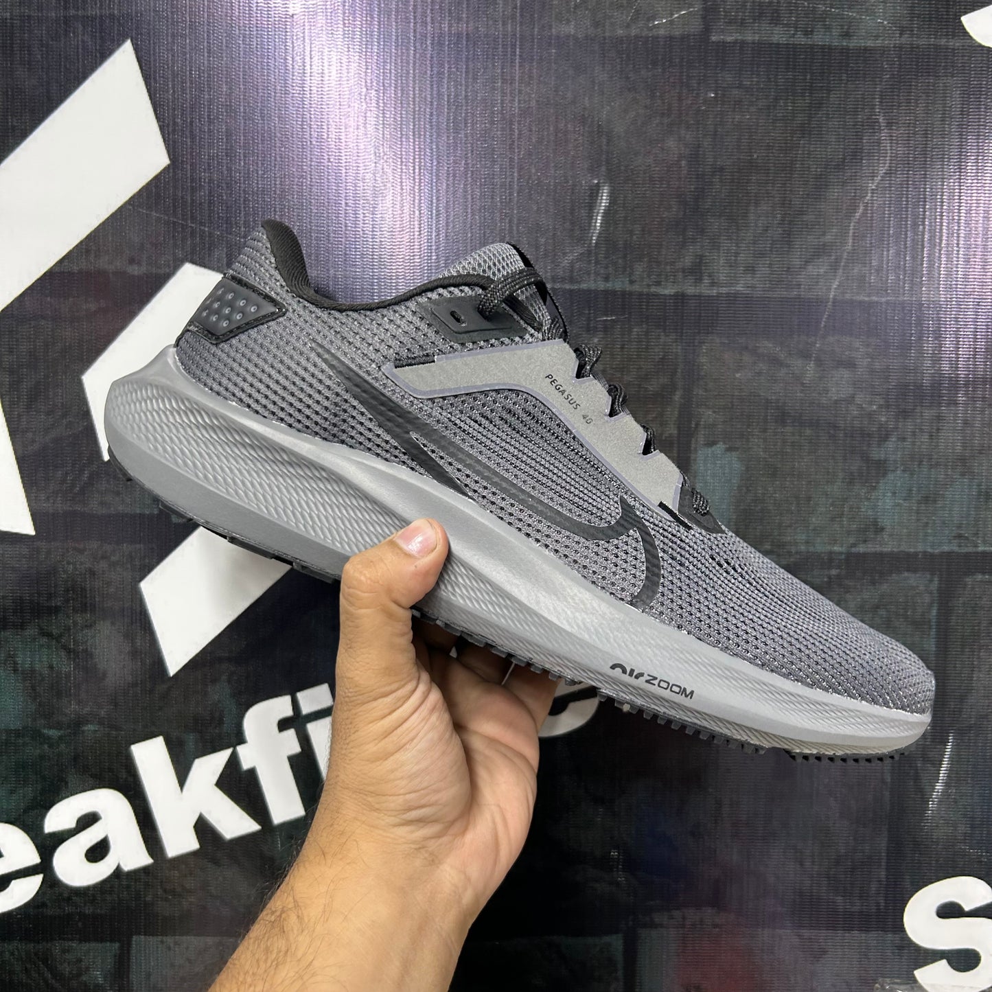 NKE Zoom - Pegasus 40 - Gray