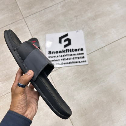 AD - Slide D1 - Black