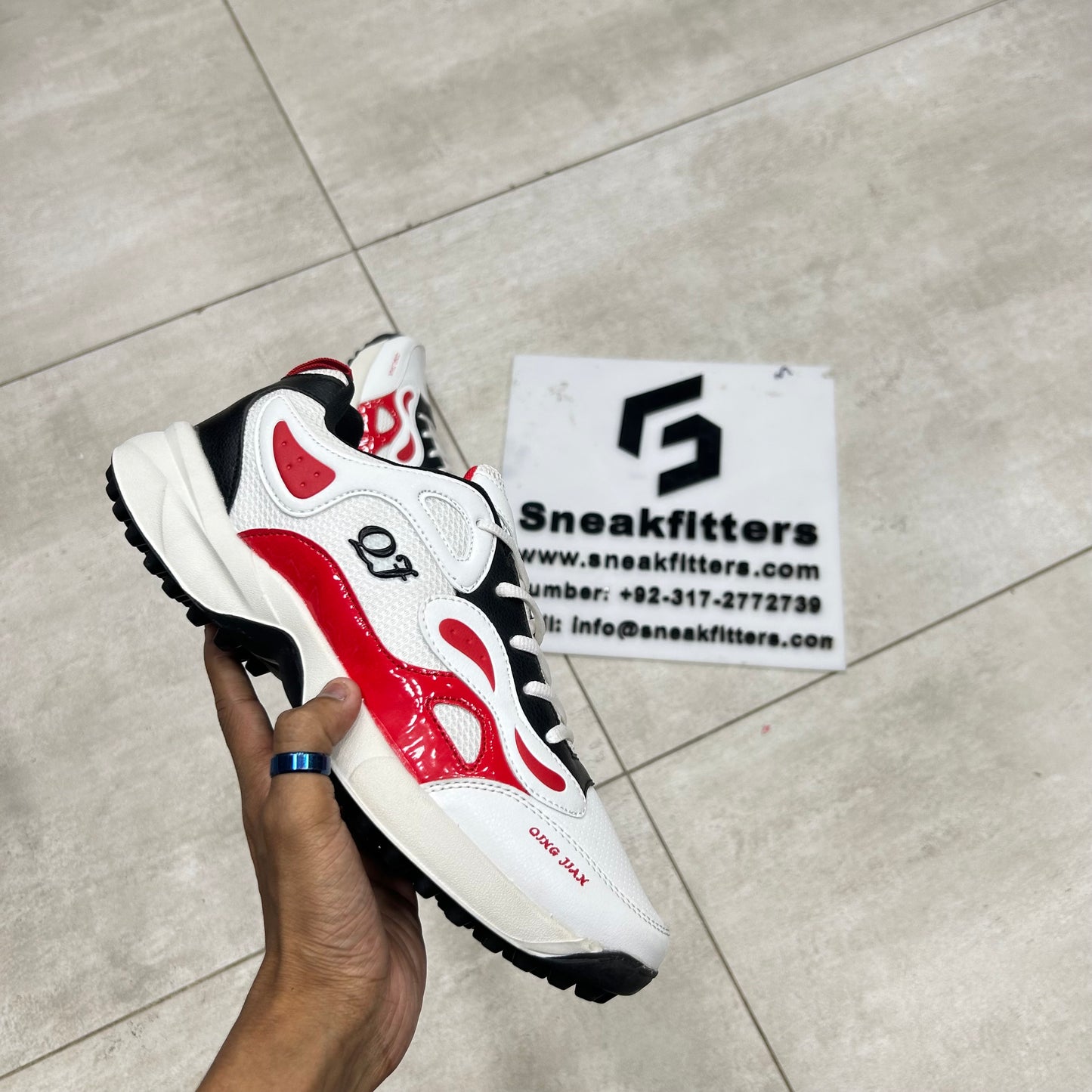 QJ  - Gripper - Red White