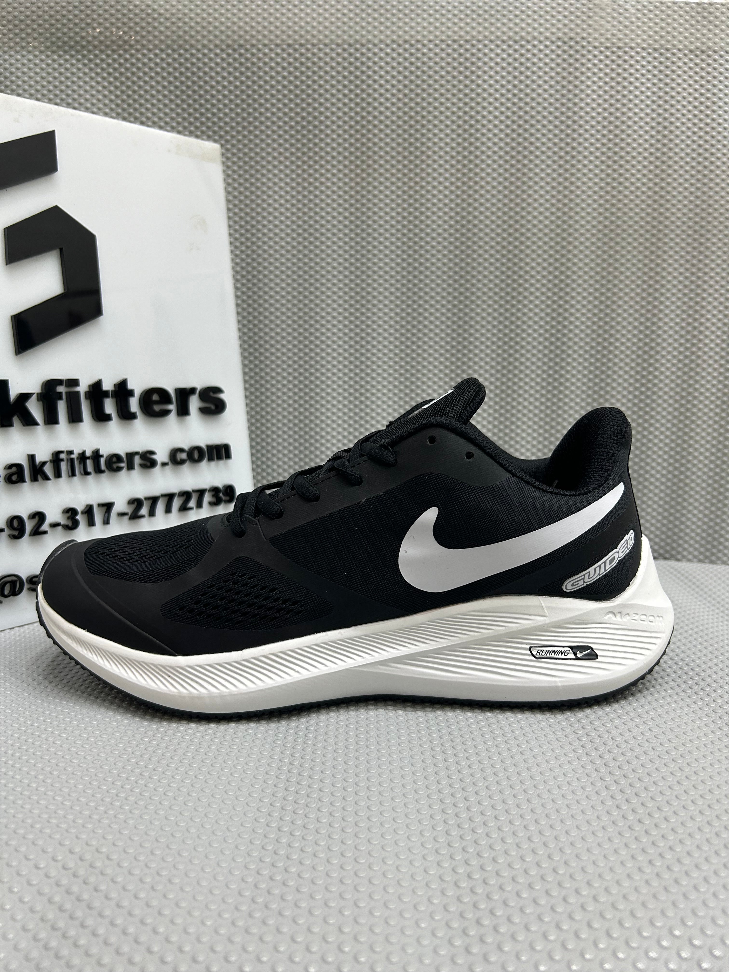 NKE Zoom Structure K10 Black White Sneakfitters