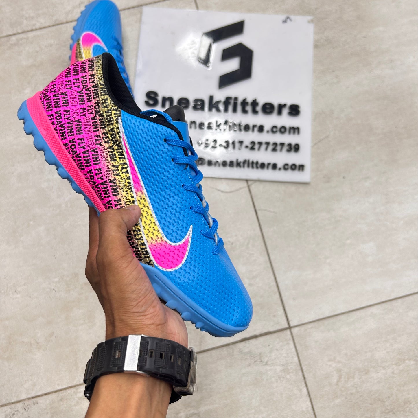 Football - NK Voavini Fly - Gripper - Blue with Pink
