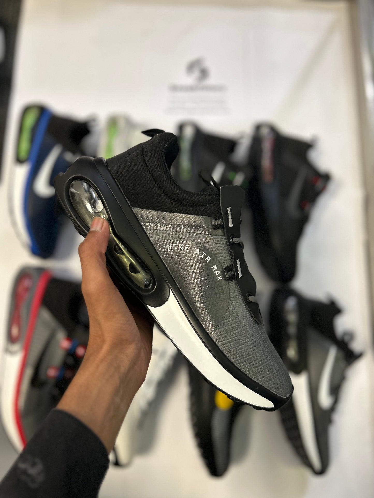 NKE Air Max - 2k21 - Black with White