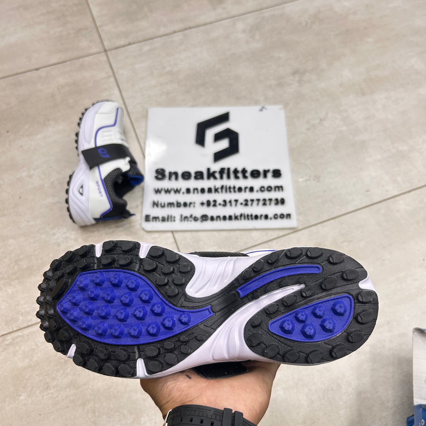 QJ  - Sport Gripper - White with blue