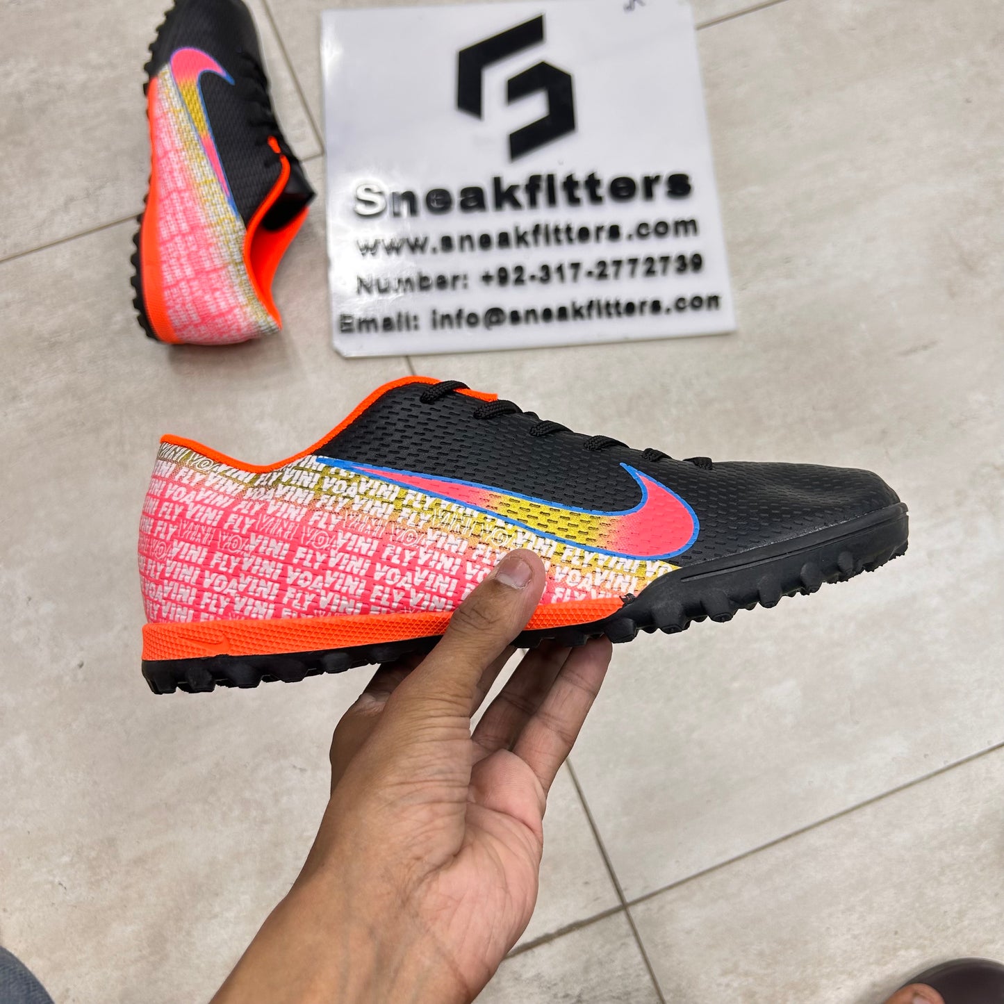 Football - NK Voavini Fly - Gripper - Black with Pink