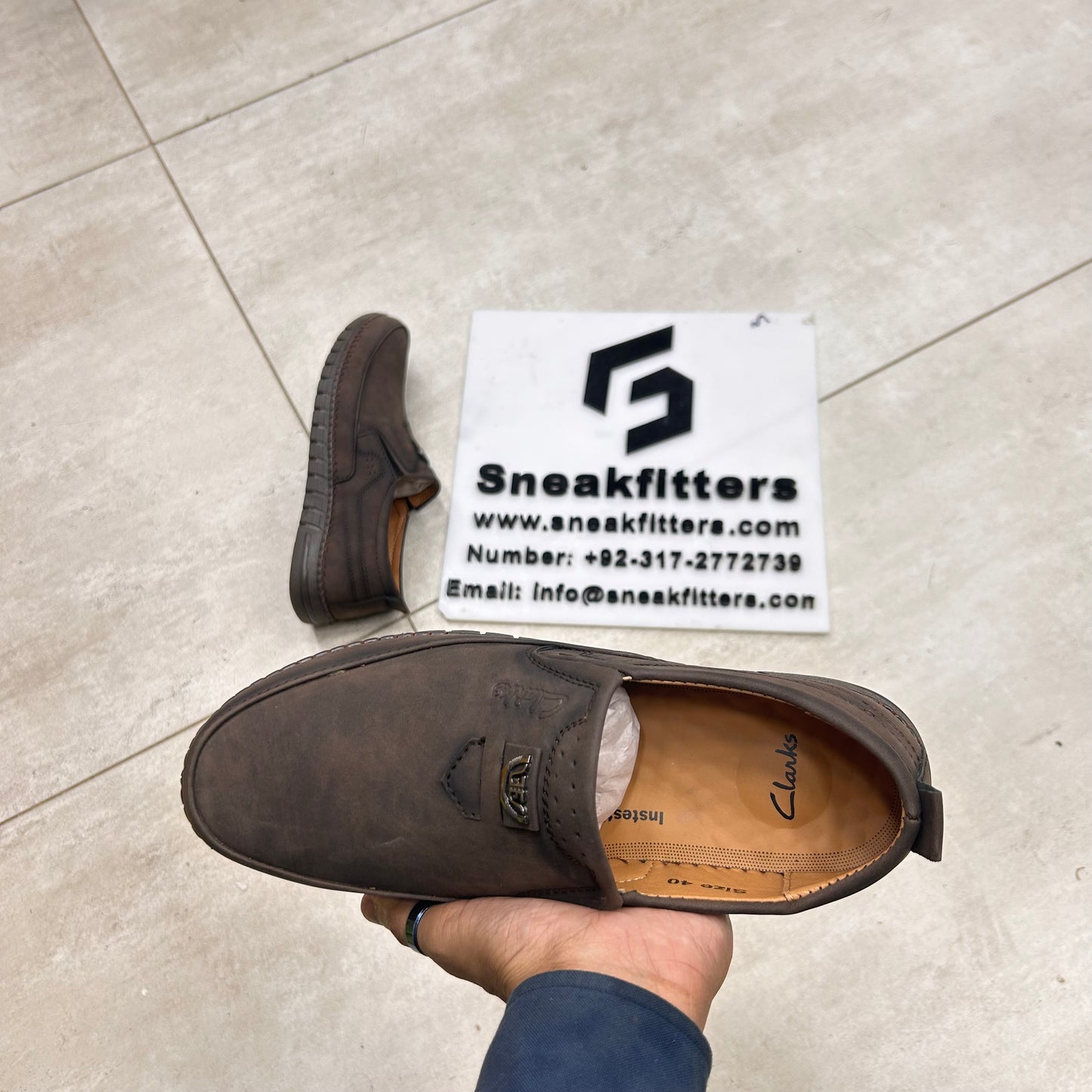 Clarks Shoes - D10 - Brown