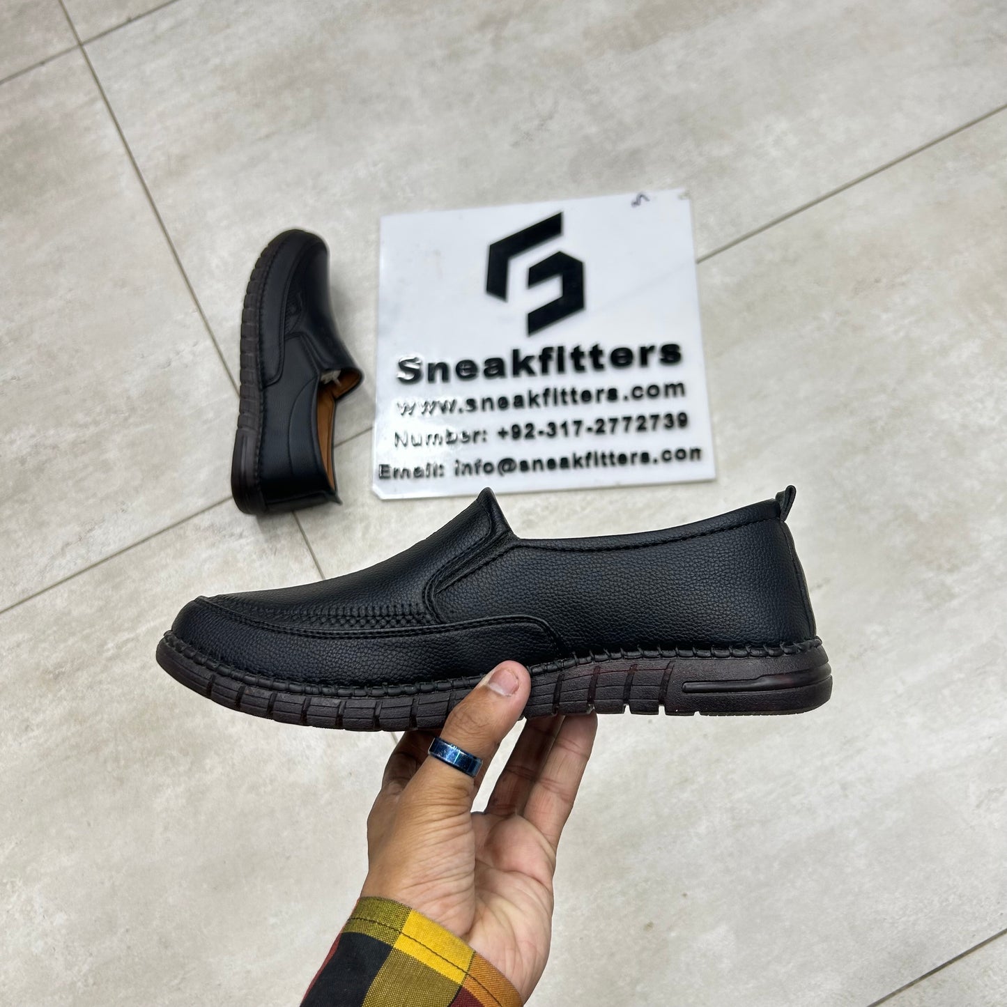 Clarks Shoes - D5 - Black