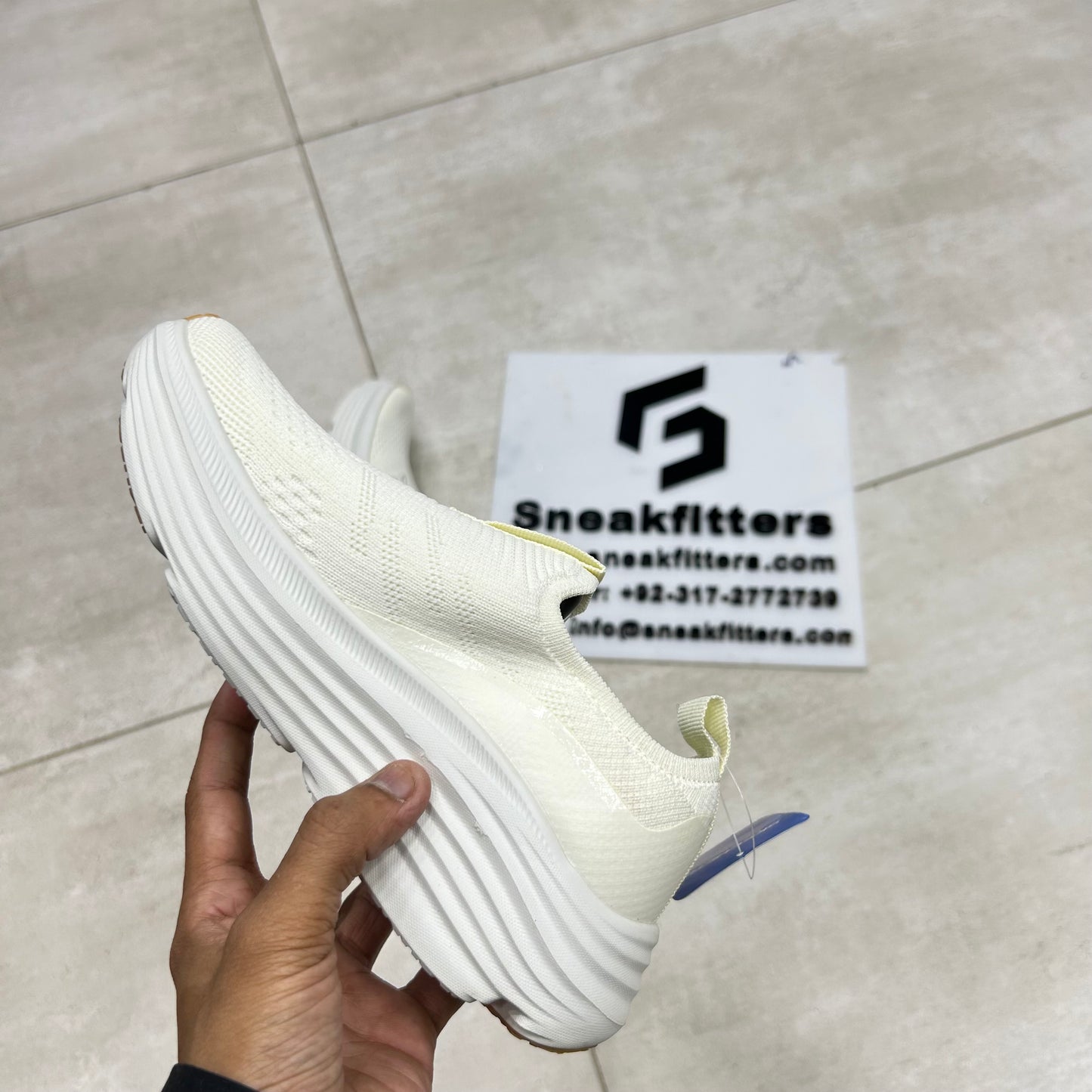 SK - MaxCushion - White