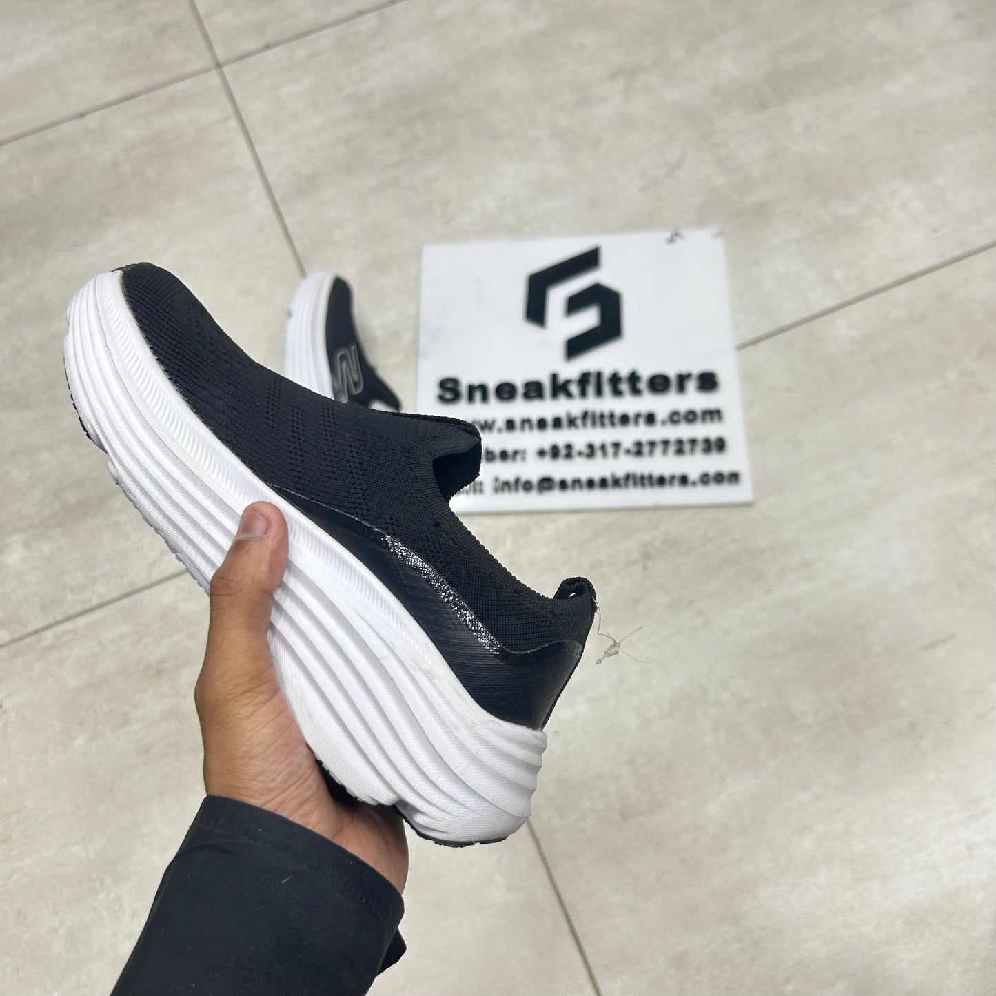 SK - MaxCushion - Black